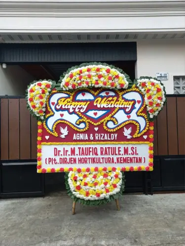 Papan Bunga Pernikahan roa malaka